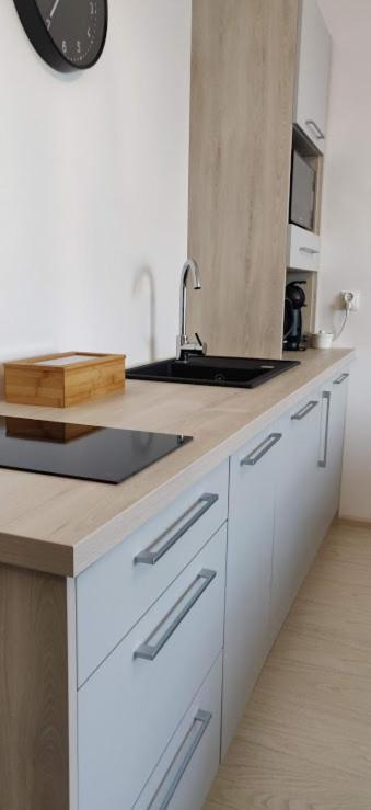 Apartamenty Hugo Centrum สวูพสค์ ภายนอก รูปภาพ