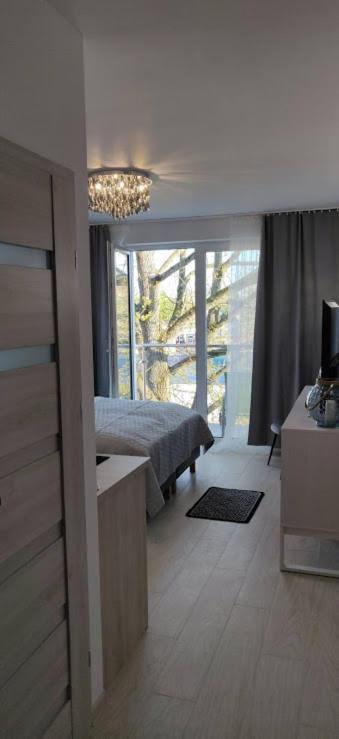 Apartamenty Hugo Centrum สวูพสค์ ภายนอก รูปภาพ