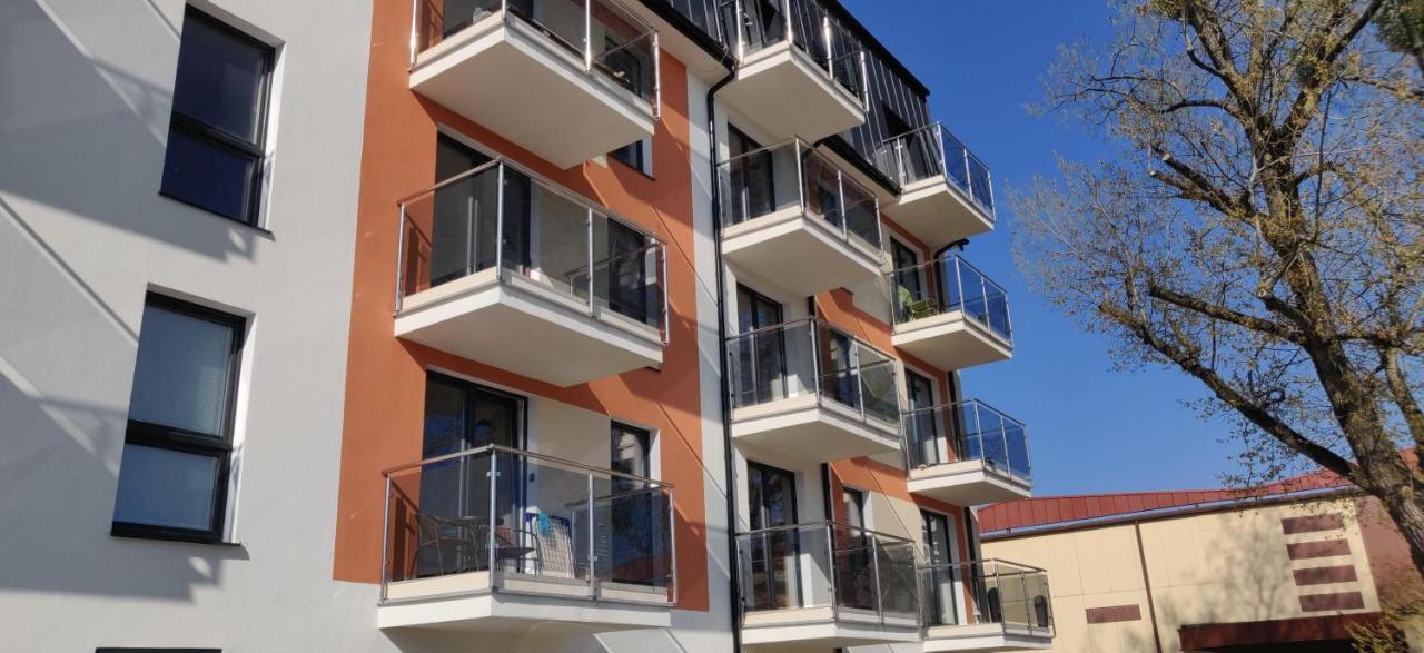 Apartamenty Hugo Centrum สวูพสค์ ภายนอก รูปภาพ