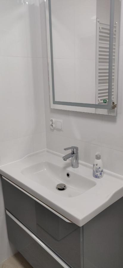 Apartamenty Hugo Centrum สวูพสค์ ภายนอก รูปภาพ